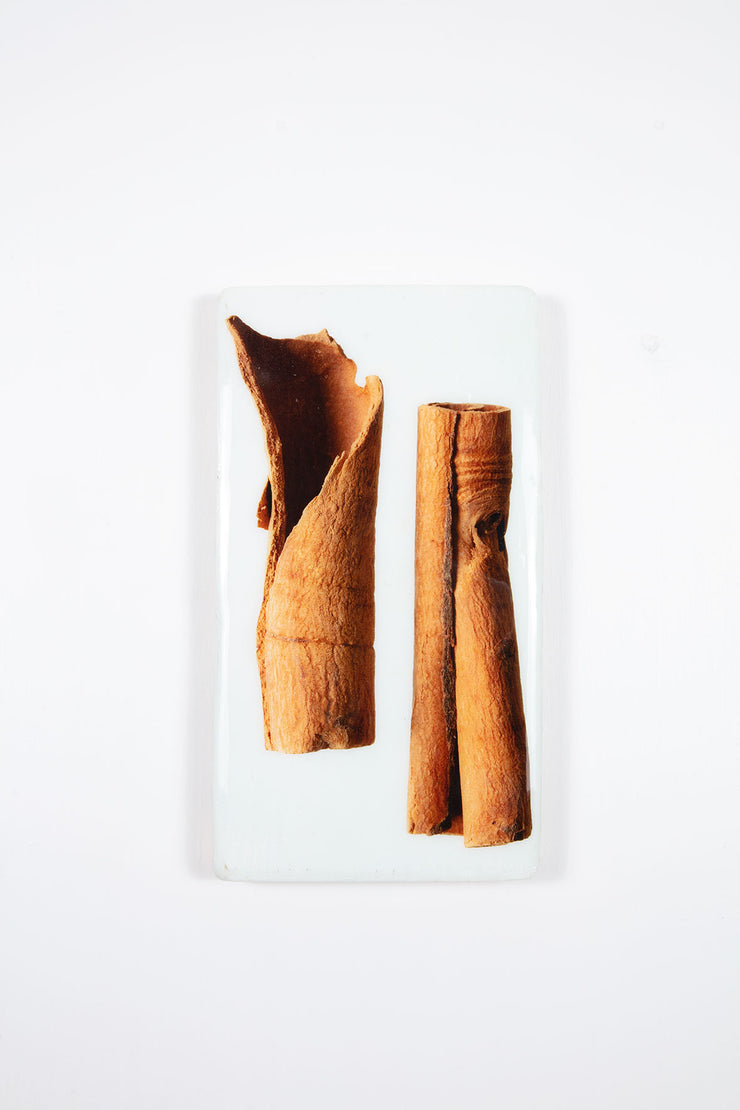 Two cinnamon sticks (20cm x 35cm)